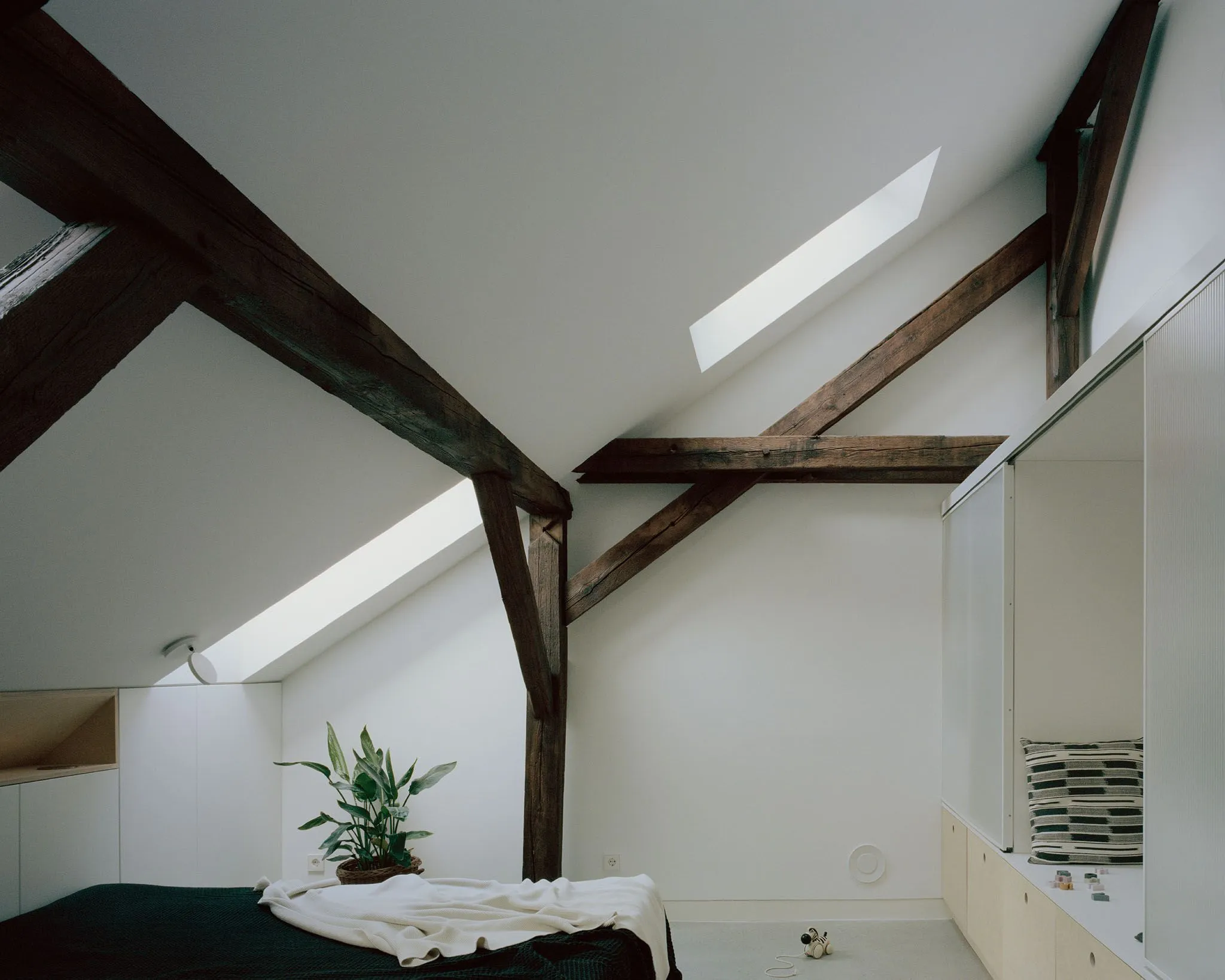Gallery 16