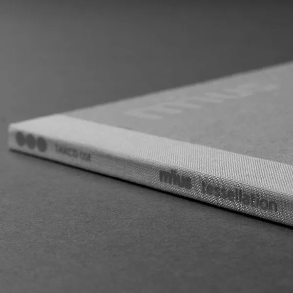 TQA1401 - ECO CD CASE - Greyscale