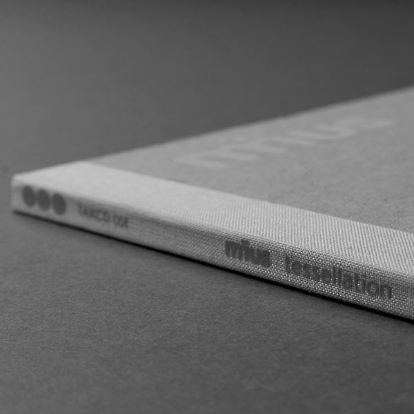 TQA1401 - ECO CD CASE - Greyscale