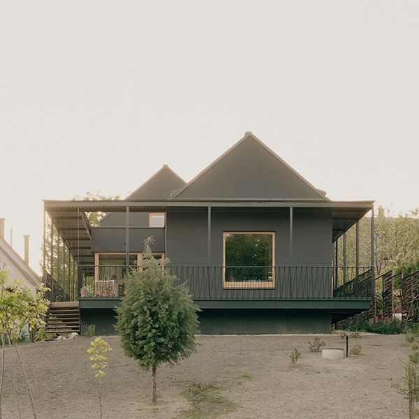 TQA2003 - FRAME HOUSE